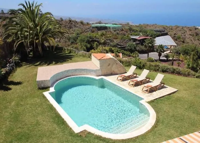 Herrenhaus In Chio By Interhome *